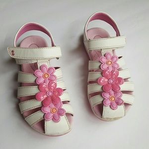 Girls sandles in pink and white Size-12